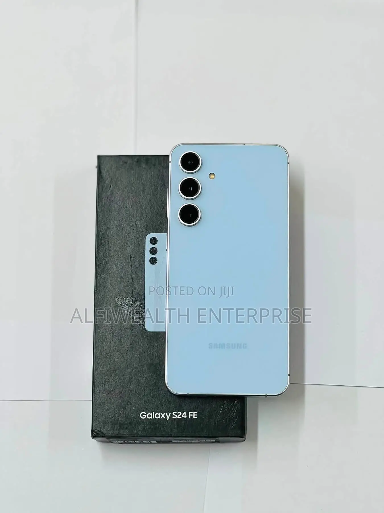 New Samsung Galaxy S24 FE 128 GB Blue