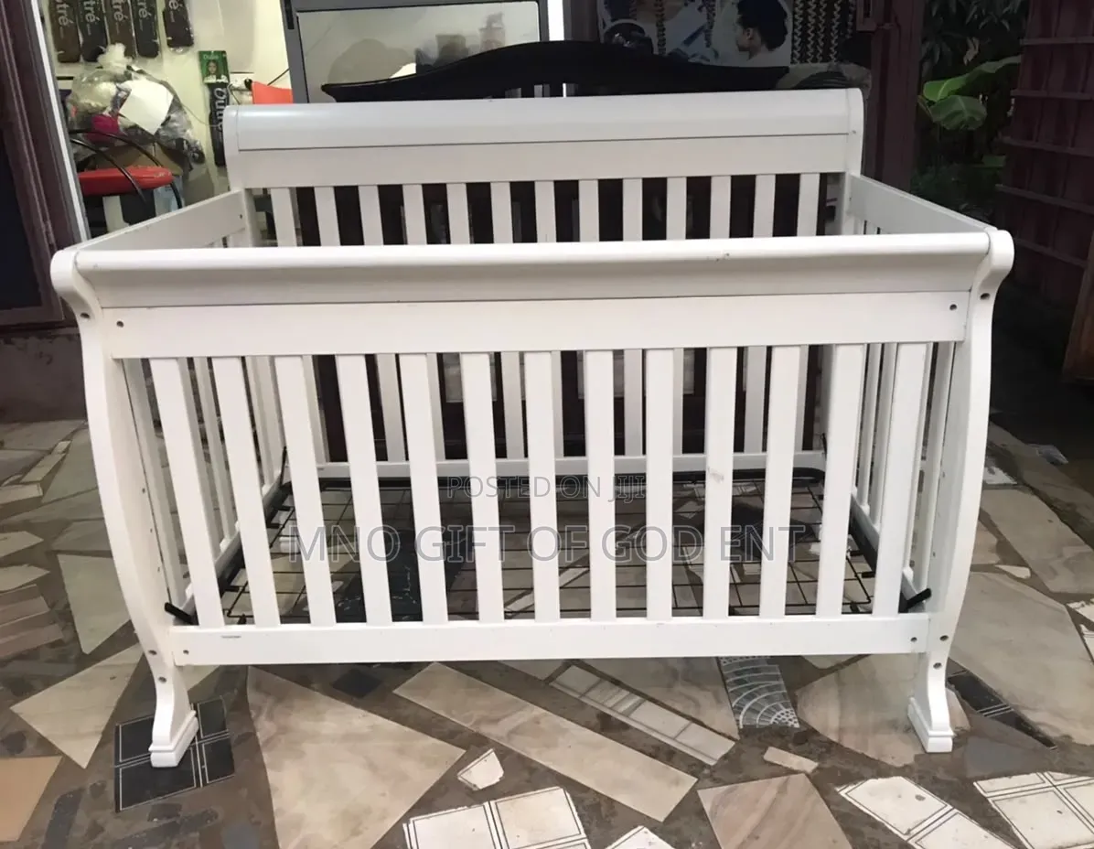 DaVinci Porter 4-in-1 Convertible Crib With Toddler Bed, White