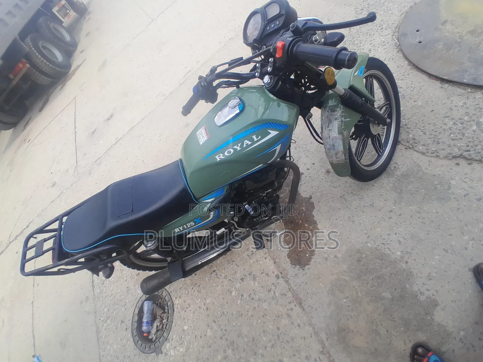 Royal Motorcycle 2025 Green