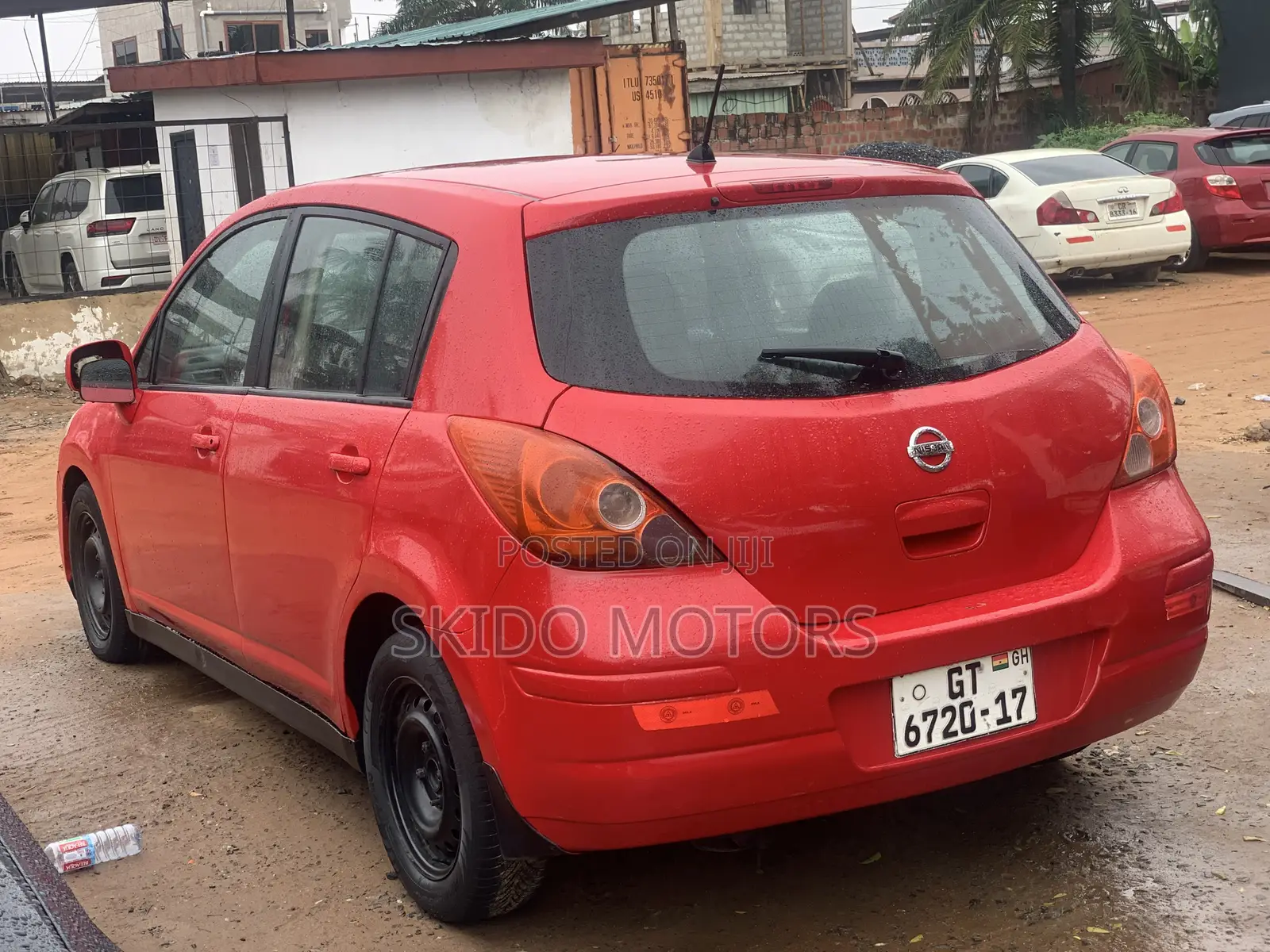 Nissan Versa 2008 Red