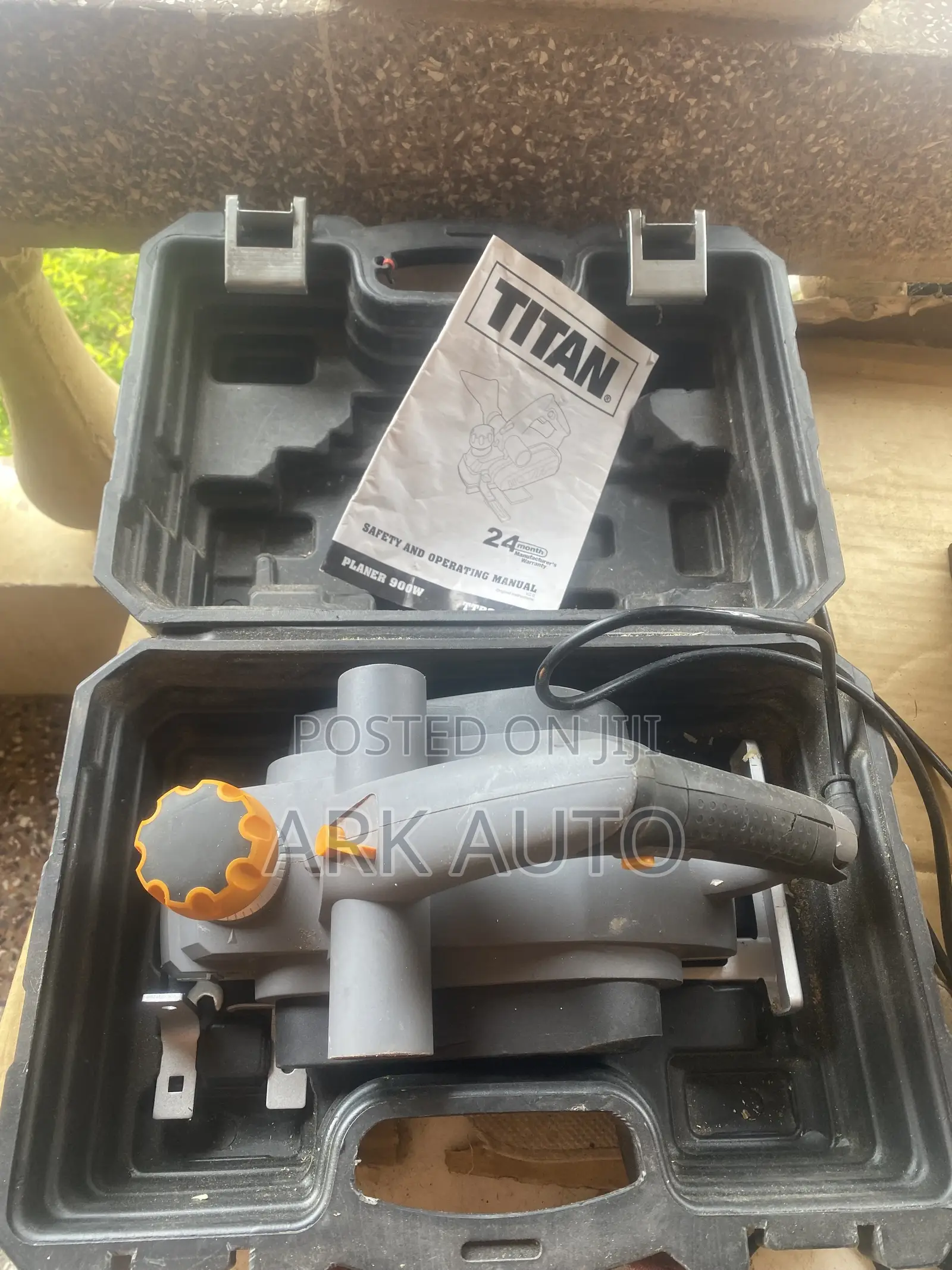 Titan 900w Electric Planer With Bag