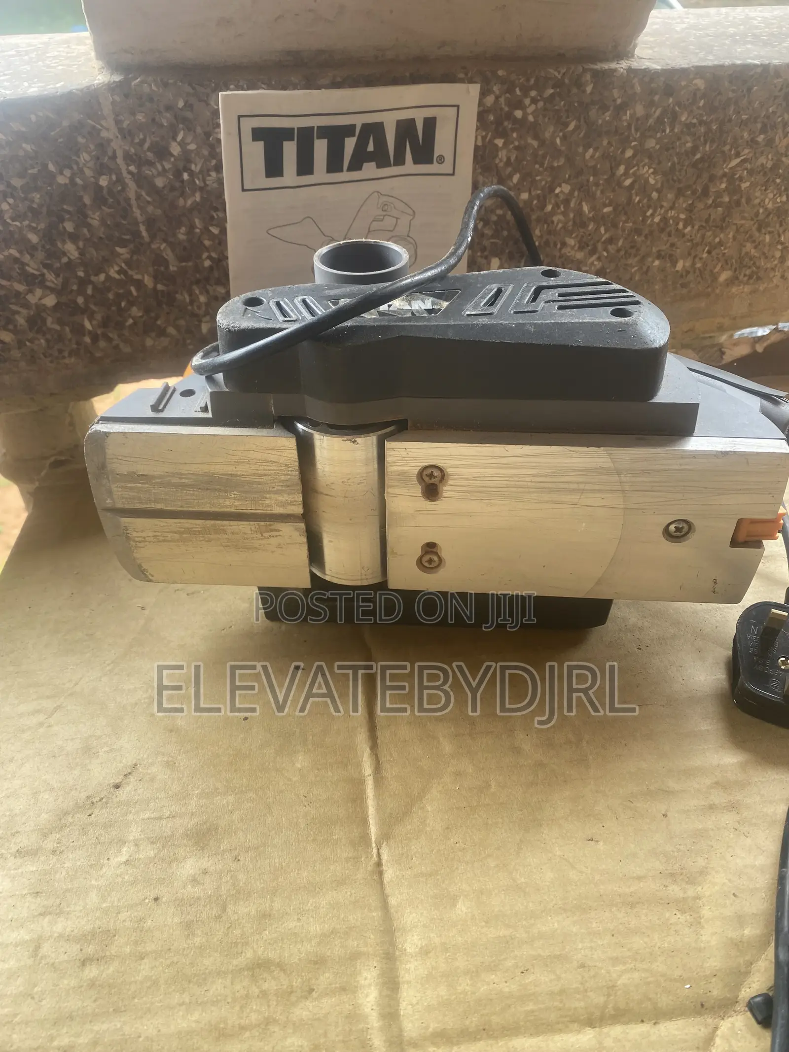 Titan 900w Electric Planer With Bag