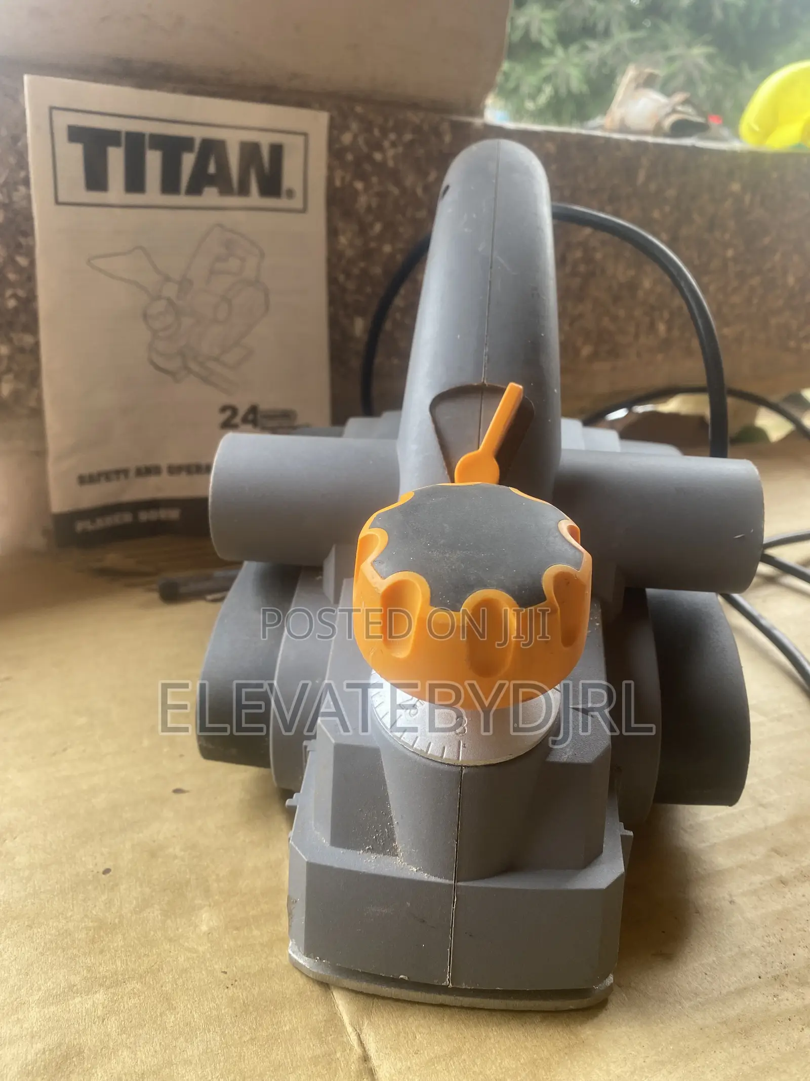 Titan 900w Electric Planer With Bag