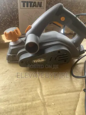 Titan 900w Electric Planer With Bag