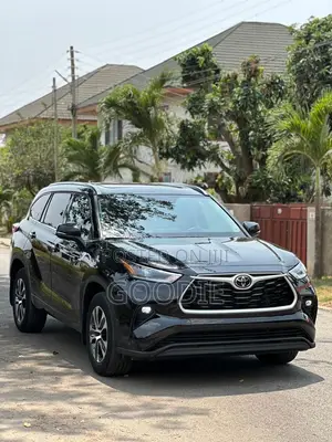 Toyota Highlander XLE 2021 Black