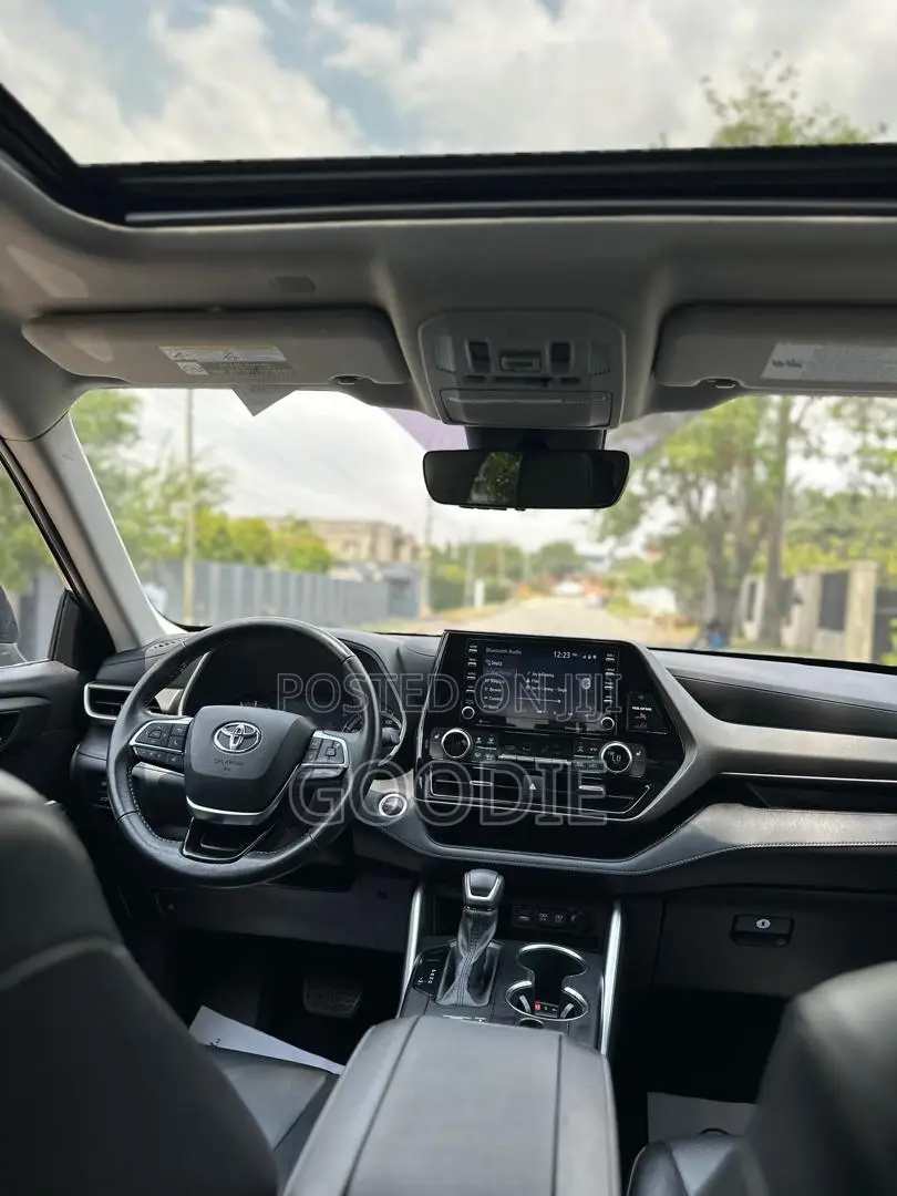 Toyota Highlander XLE 2021 Black