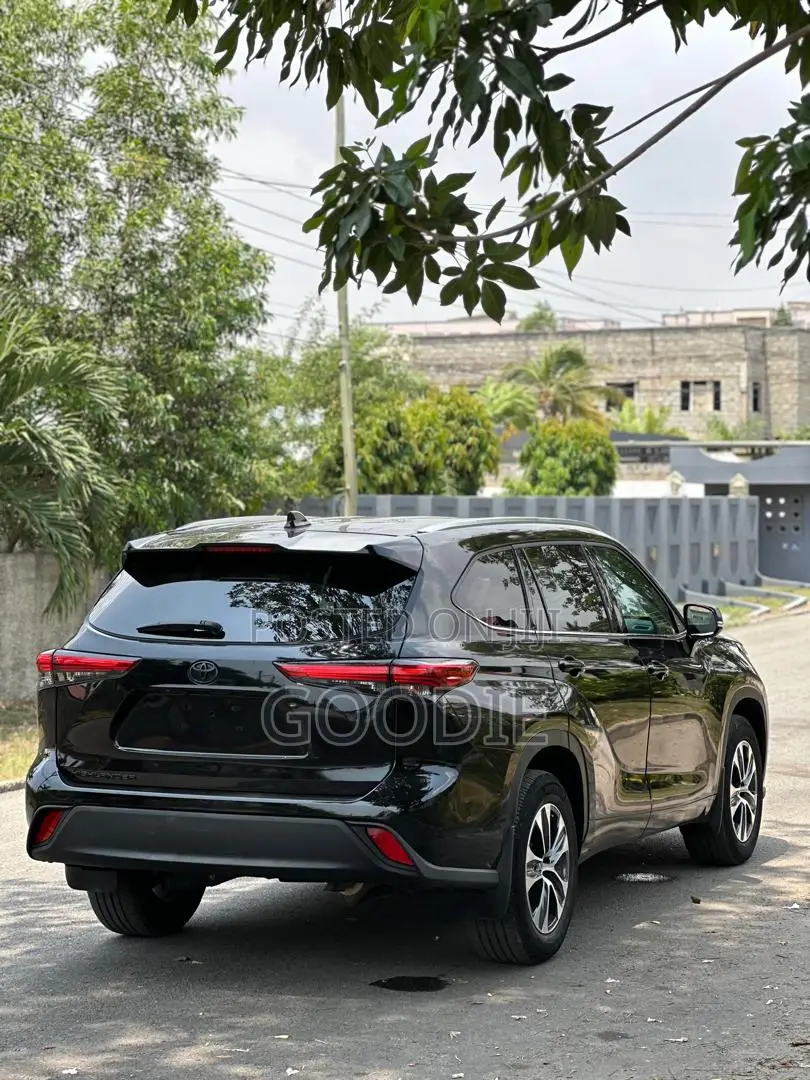 Toyota Highlander XLE 2021 Black