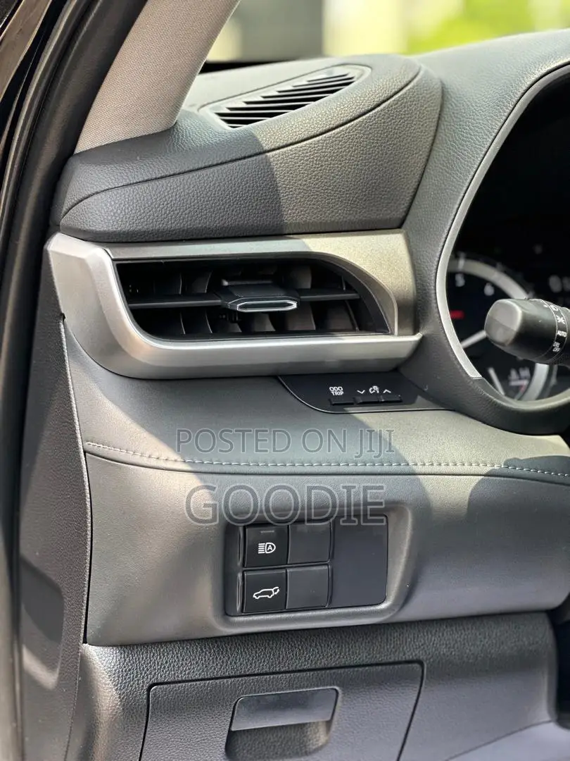 Toyota Highlander XLE 2021 Black