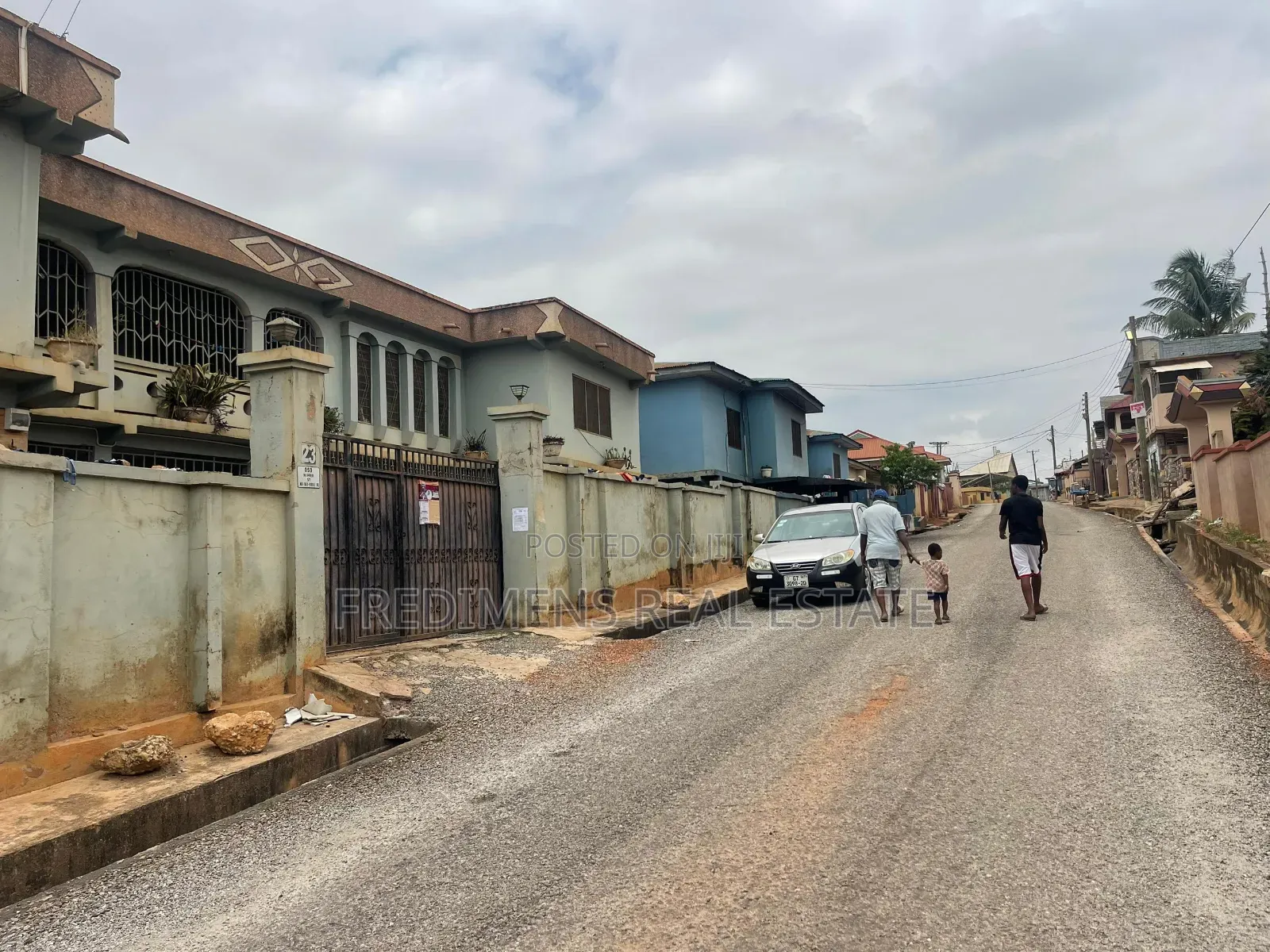 12bdrm House in Kumasi Metropolitan for sale