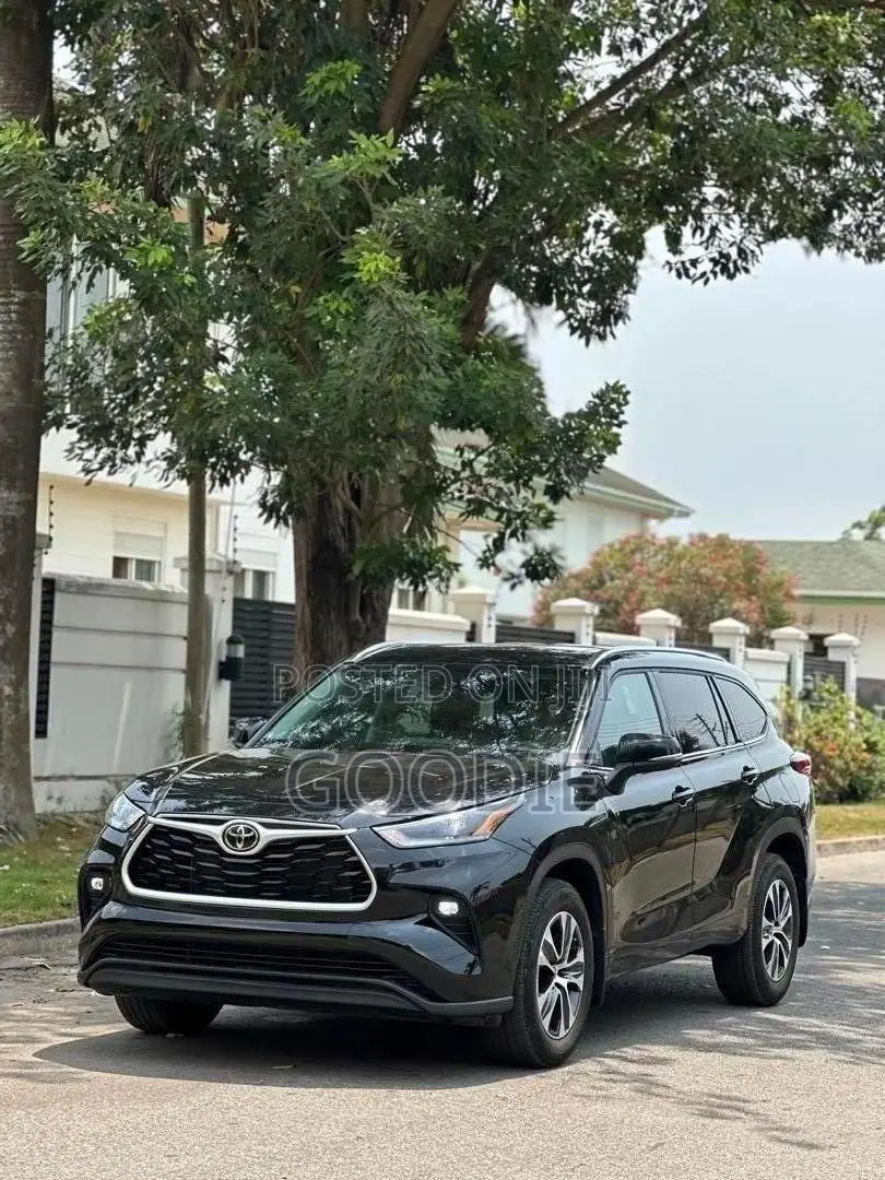 Toyota Highlander XLE 2021 Black