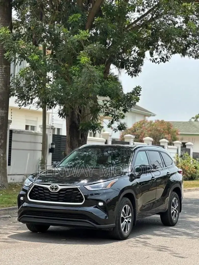 Toyota Highlander XLE 2021 Black