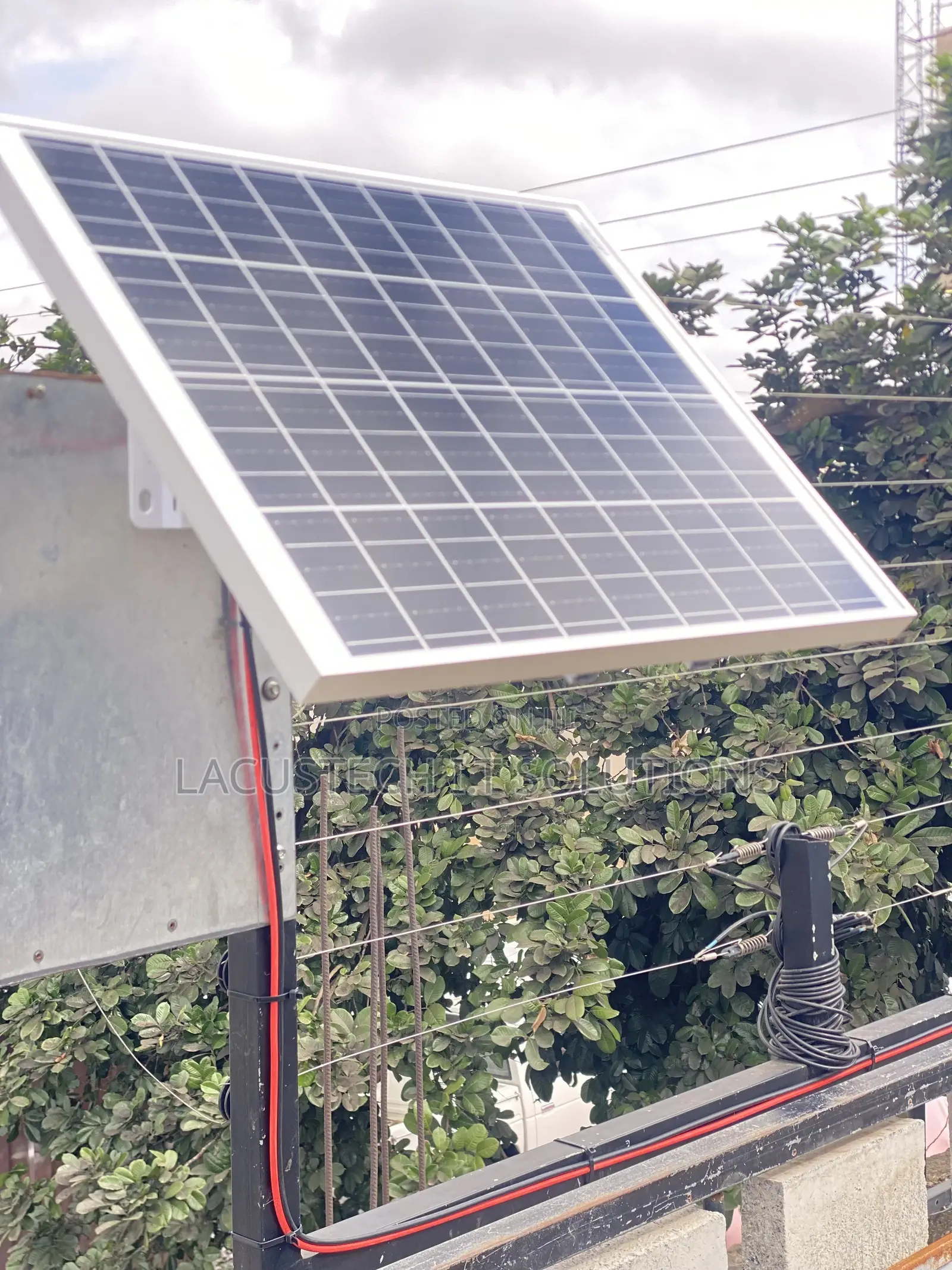 Gemini Sliding Gate Motor With Solar Panel