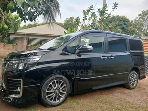Toyota Voxy 2014 Black