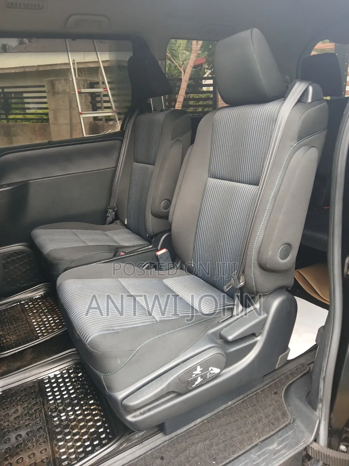 Toyota Voxy 2014 Black