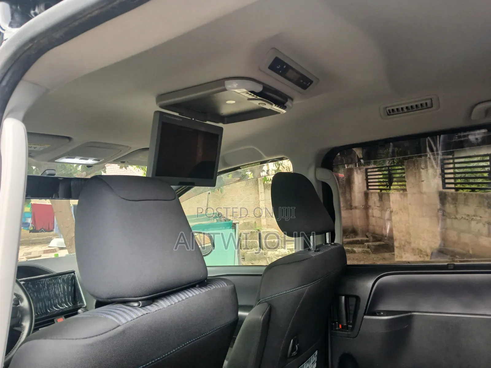Toyota Voxy 2014 Black