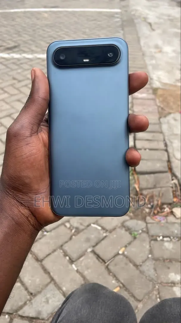 New Tecno Spark Slim 256 GB Black