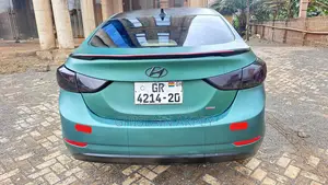 Hyundai Elantra SE Sedan FWD (1.8L 4cyl 6A) 2016 Green