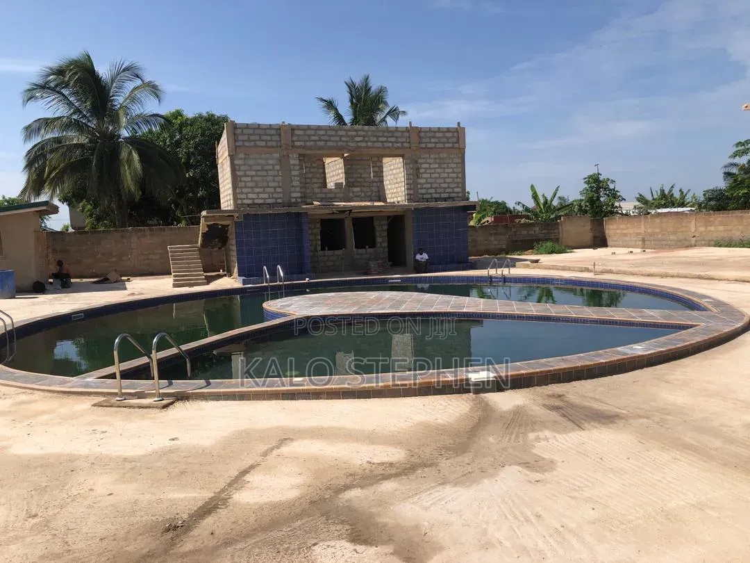 Swimming Pool Contractor