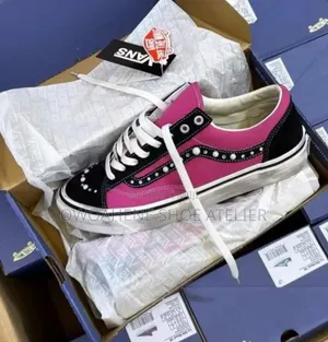 Vans OTW Old Skool 36 Reissue "Pearlized Pack" in Black/Pink