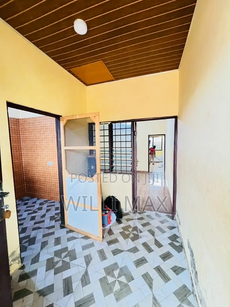1bdrm Apartment in Danfa for rent
