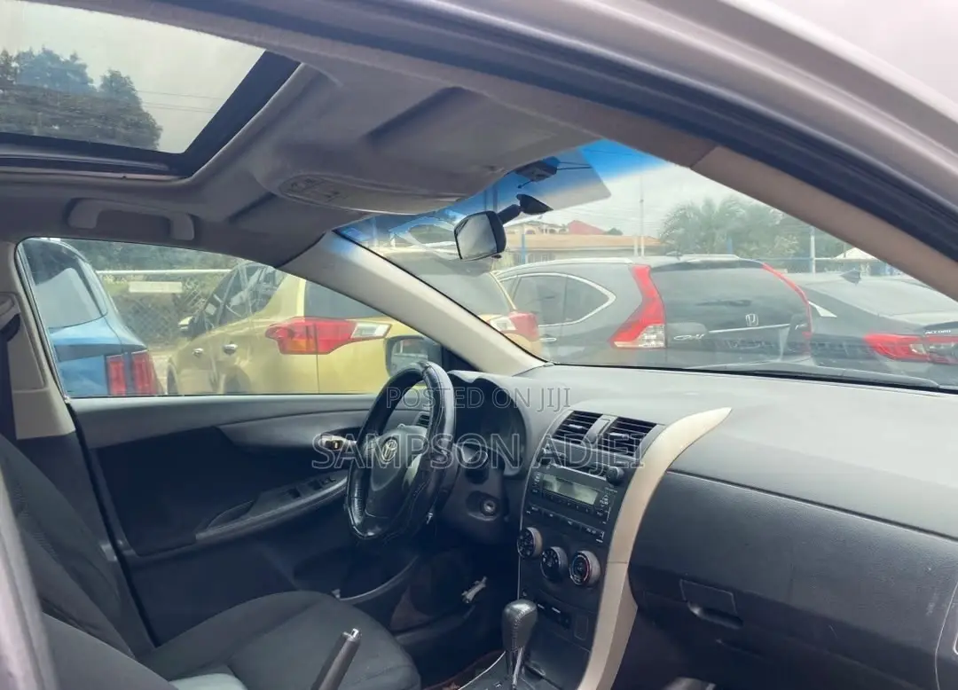 Toyota Corolla 2009 Silver