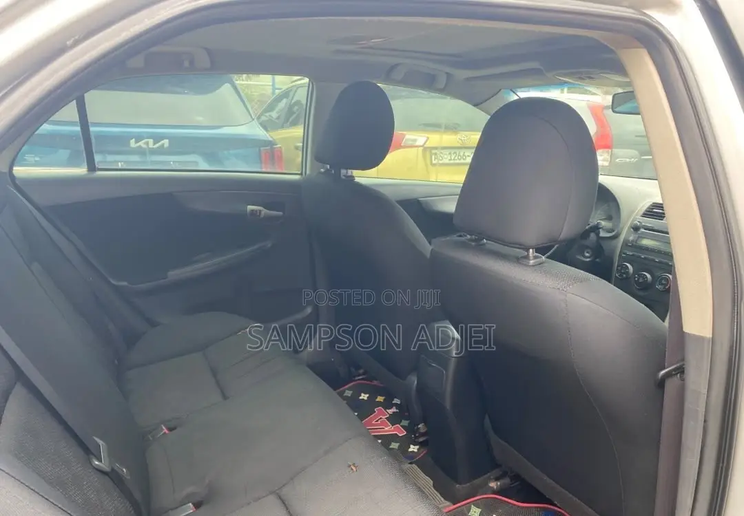 Toyota Corolla 2009 Silver
