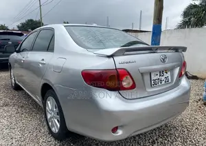 Toyota Corolla 2009 Silver