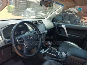 Toyota Land Cruiser Prado 2.8 2021 Black