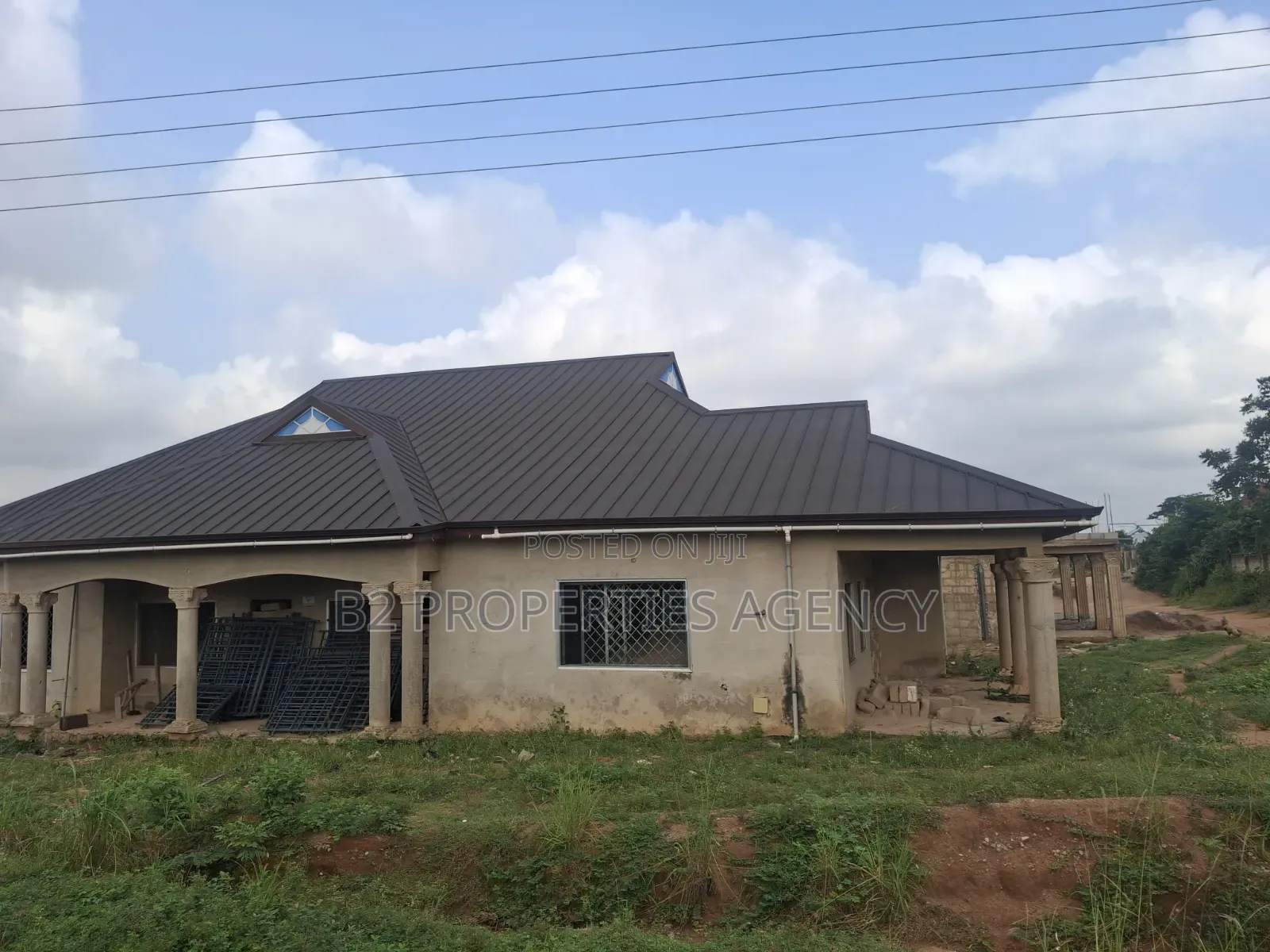 6bdrm House in B2 Properties Agency, Kwabre for sale