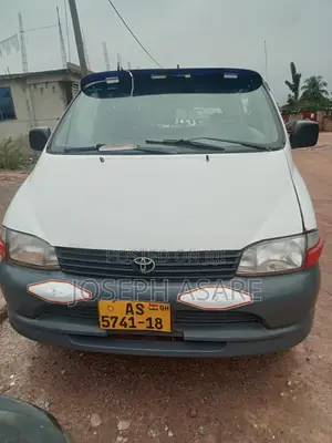 Toyota HiAce 2010 White