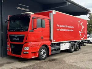 Refrigerator Truck