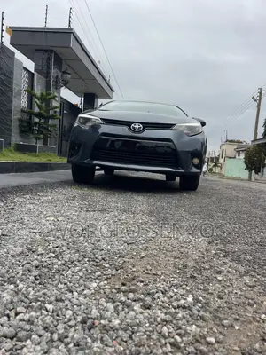 Toyota Corolla LE 4dr Sedan (1.8L 4cyl CVT) 2016 Gray
