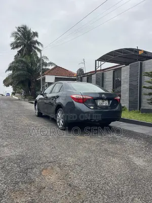 Toyota Corolla LE 4dr Sedan (1.8L 4cyl CVT) 2016 Gray
