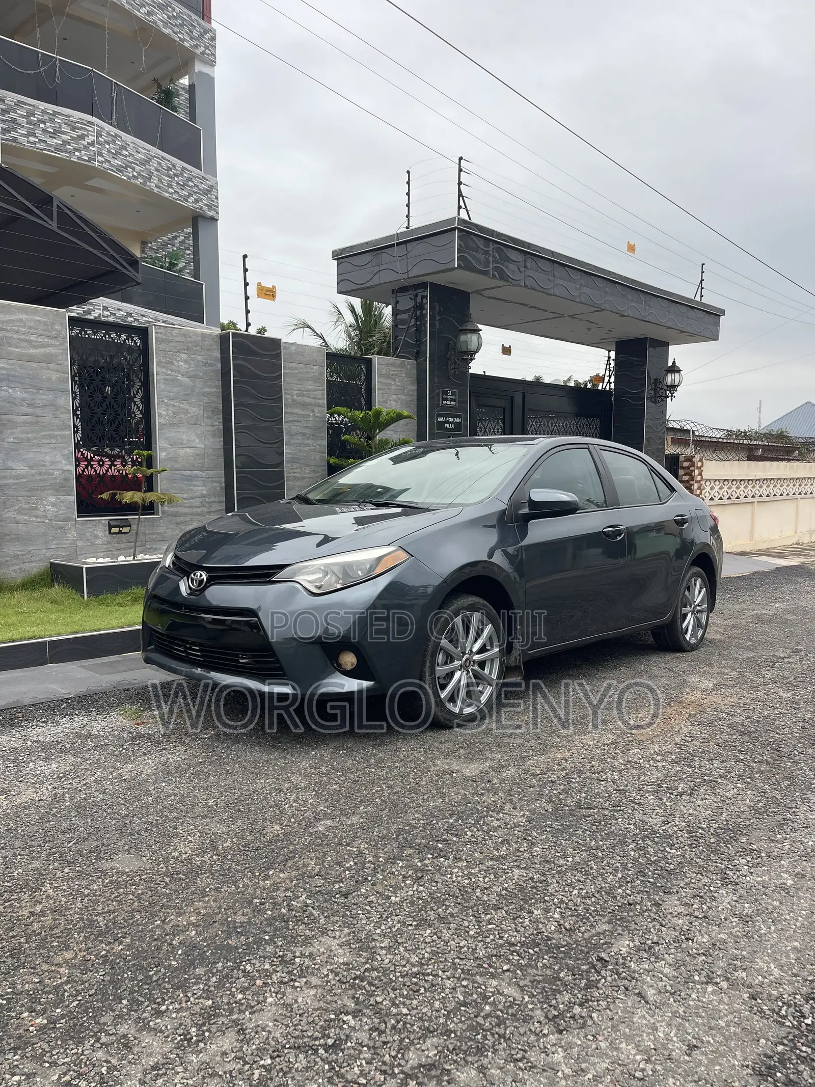 Toyota Corolla LE 4dr Sedan (1.8L 4cyl CVT) 2016 Gray