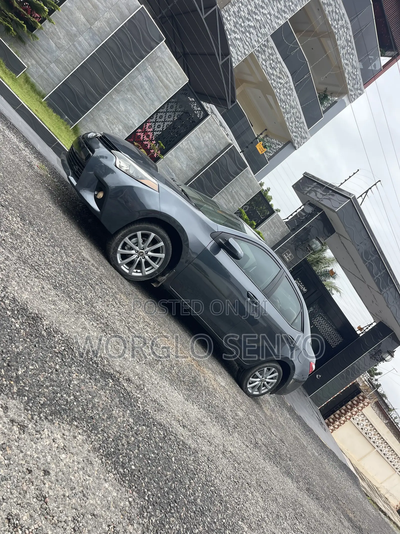 Toyota Corolla LE 4dr Sedan (1.8L 4cyl CVT) 2016 Gray