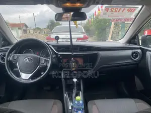 Toyota Corolla 2019 Brown