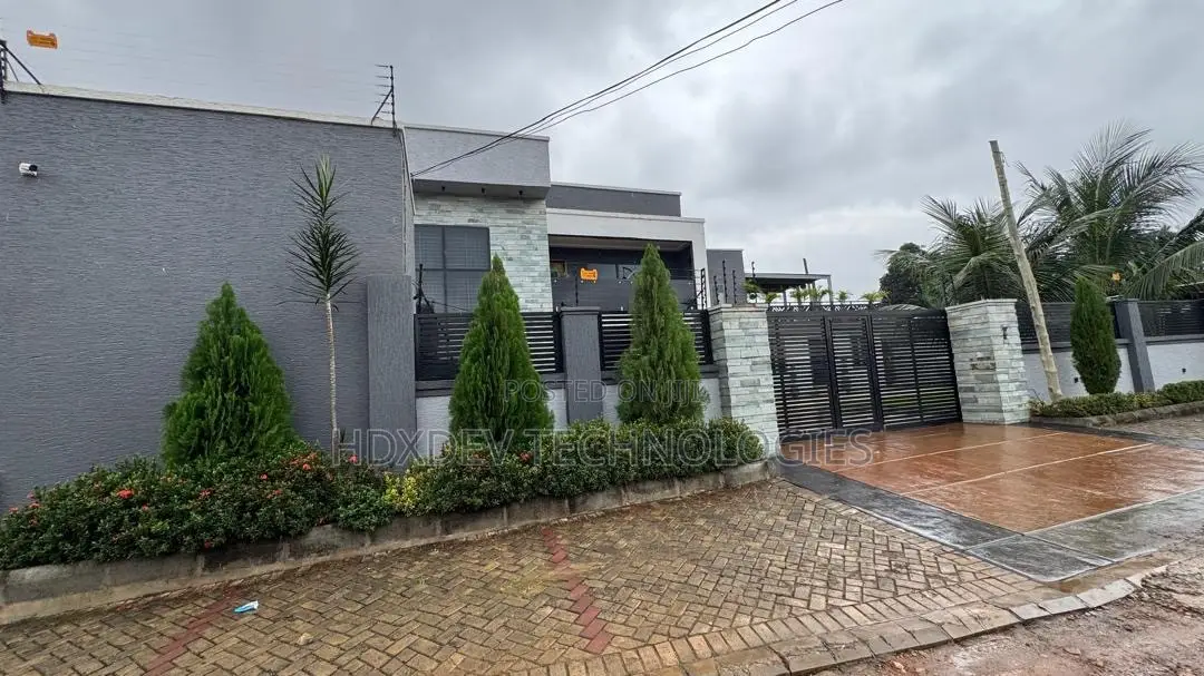 Furnished 6bdrm House in Pentecost for sale