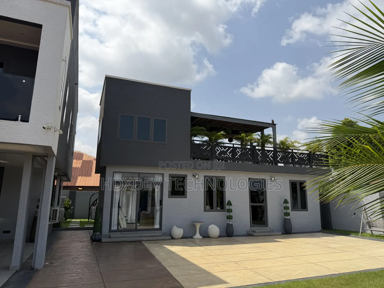 Furnished 6bdrm House in Pentecost for sale