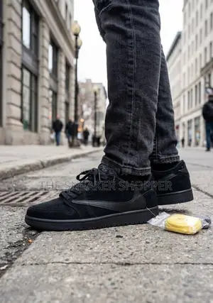 Jordan 1 Low Black Cat