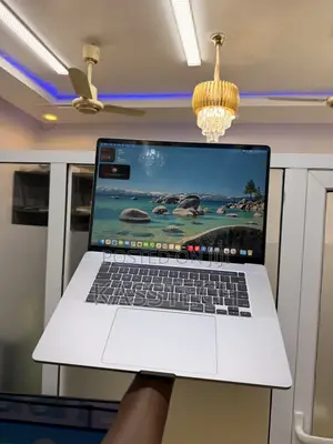 Laptop Apple MacBook Pro 2019 16GB Intel Core i7 SSD 512GB