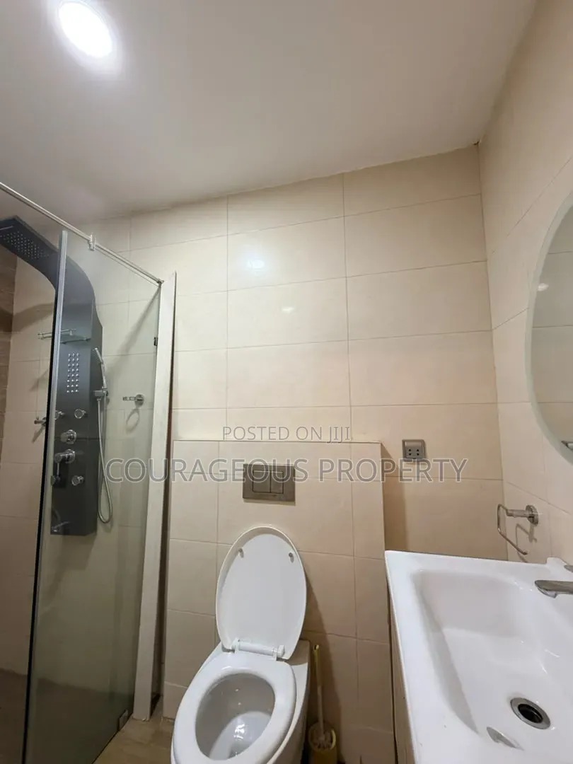 4bdrm House in Ashley Botwe, Zongo Junction for rent