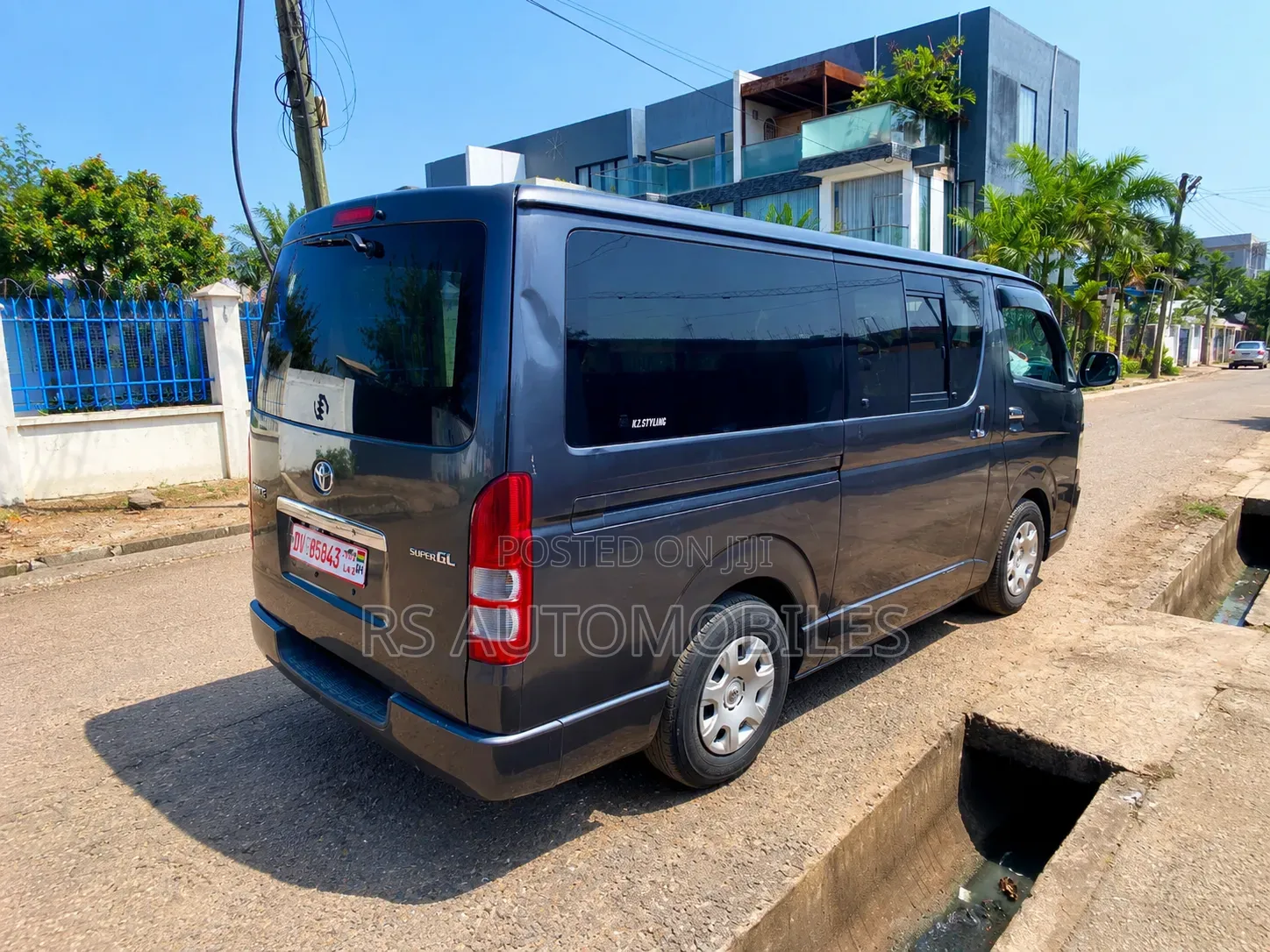 Toyota HiAce 2008 Black