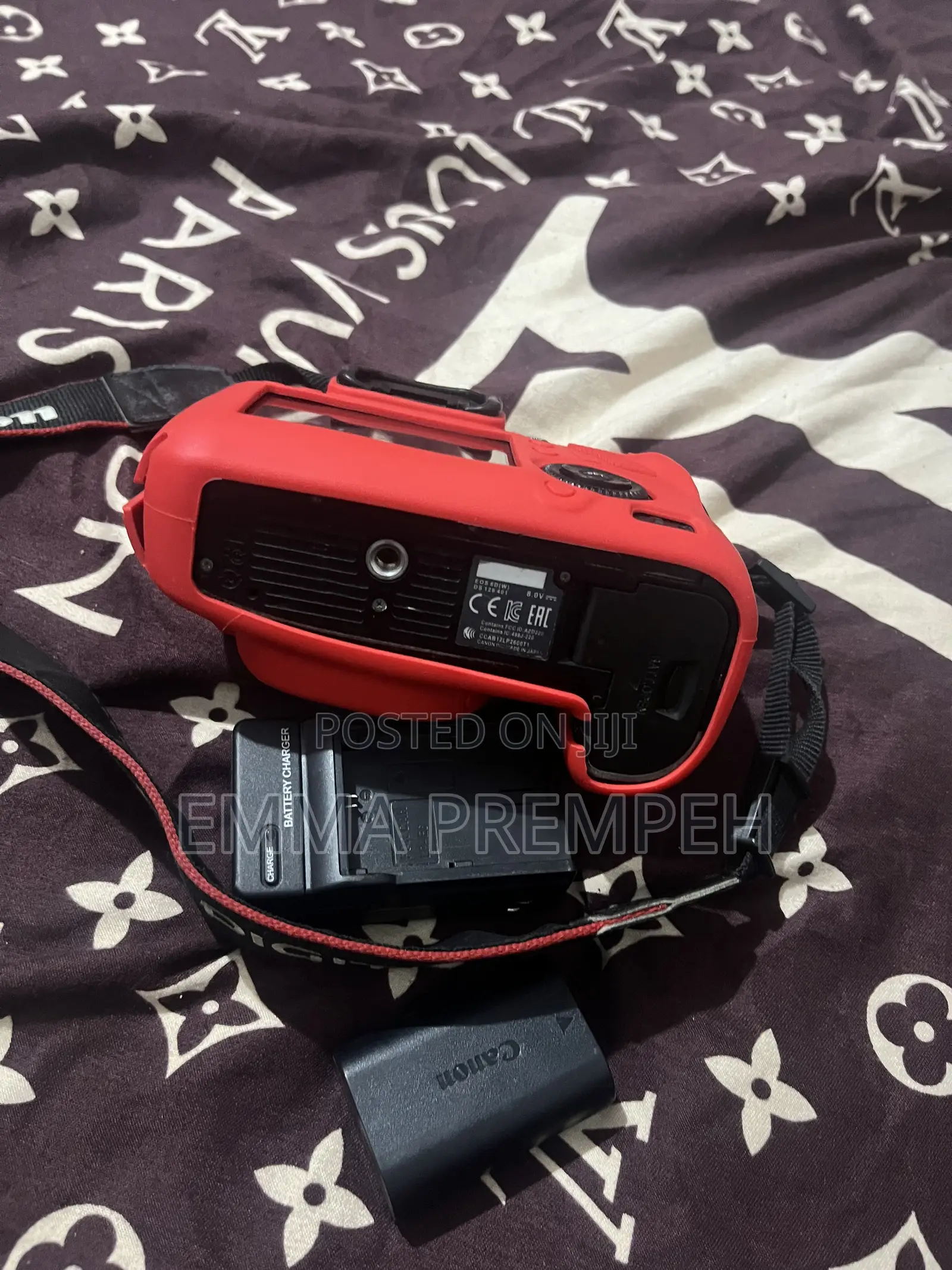 6D Camera Body, Battery and Charger