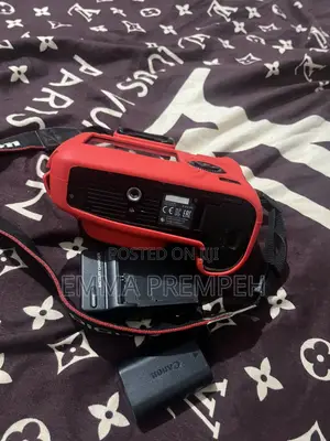 6D Camera Body, Battery and Charger