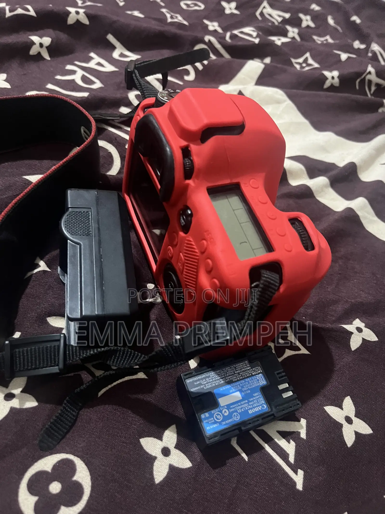 6D Camera Body, Battery and Charger