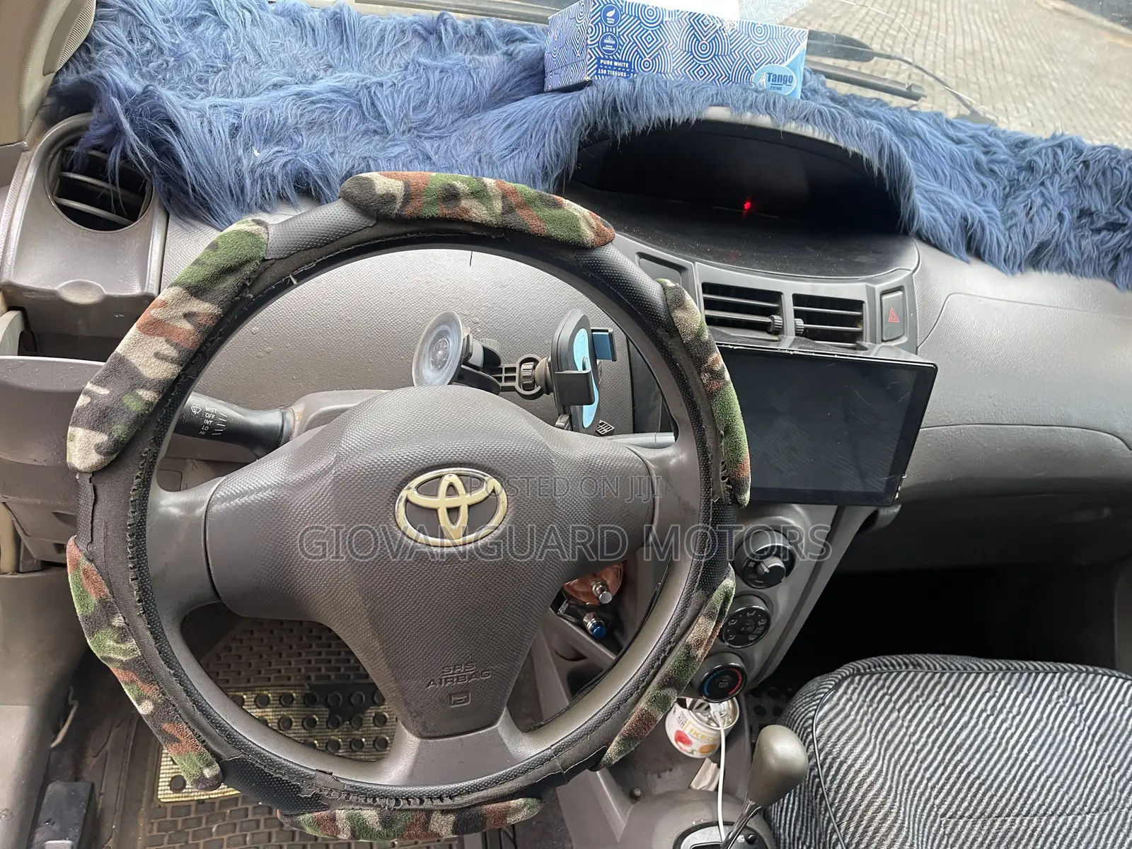 Toyota Vitz 1.3 FWD 5dr 2010 Silver