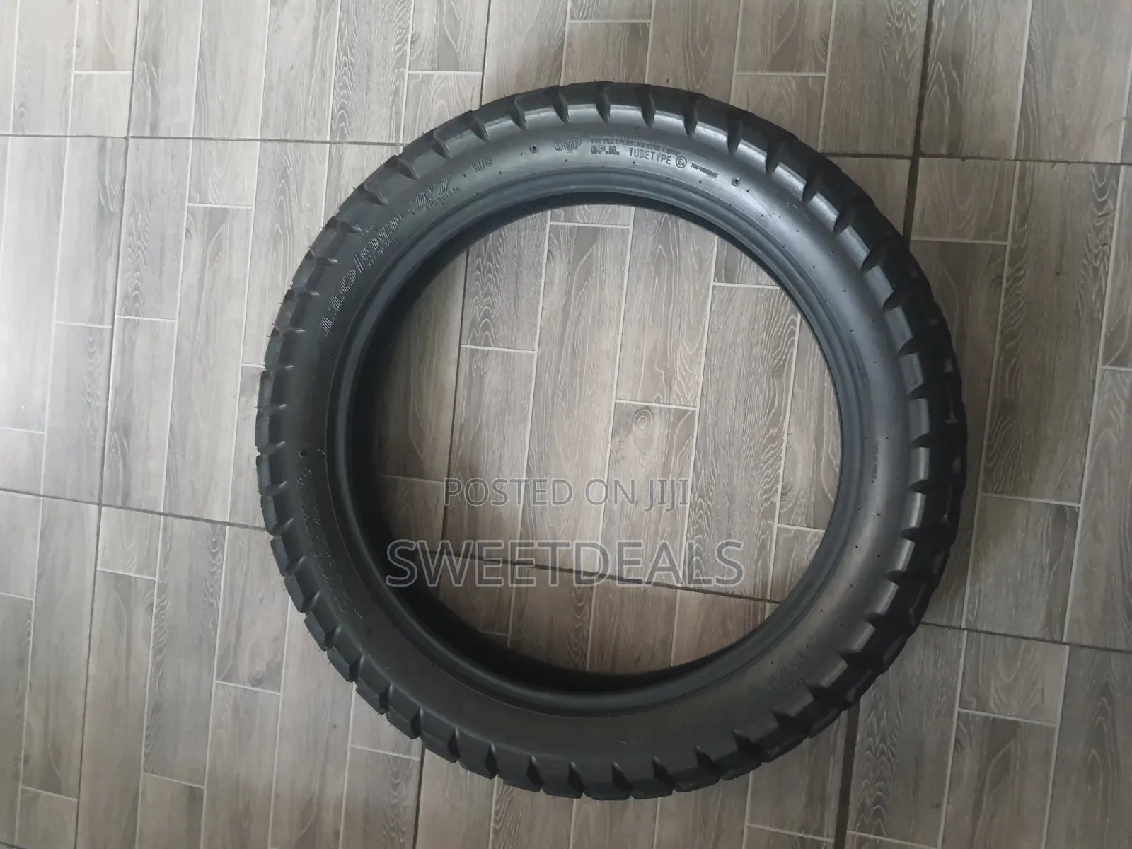Brand New 110/90-17 Rear Motorcycle Tyre – Universal Fit for Motorbike
