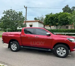 Toyota Hilux 2017 Red
