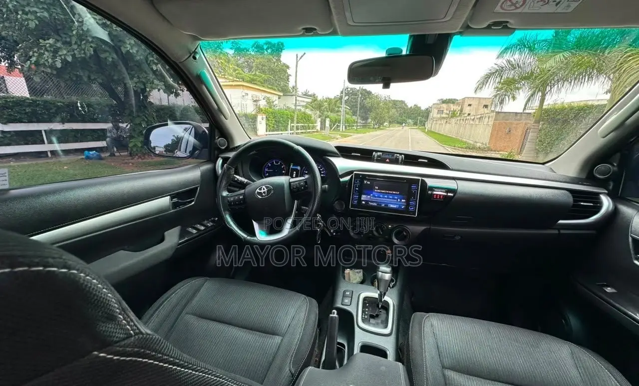 Toyota Hilux Revo Single Cab Deisel 2.8 RWD 2017 Red