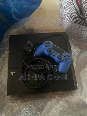 Play Station 4